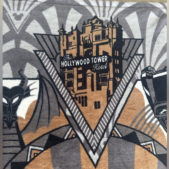 Disney’s Hollywood Studios throw/blanket - Picture 5 of 11